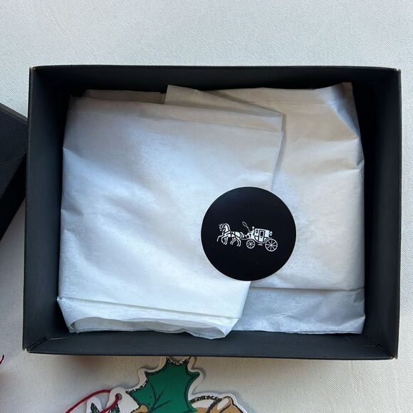 Coach Wallet Size Gift Box and Ribbon - Picture 6 of 13